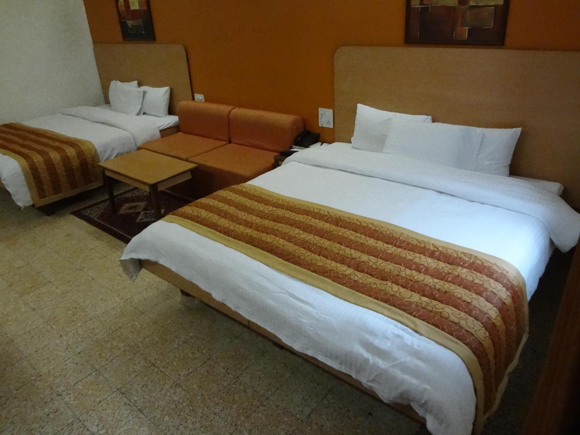 Chateau Windsor Hotel - Marine Drive — Foto’s 1
